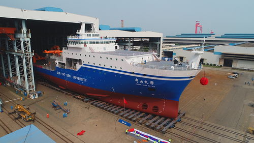 中國最大海洋綜合科考實習船下水，預計2021年上半年交付