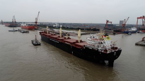 揚(yáng)子江交付保加利亞Navibulgar首制31800載重噸大湖型散貨船，展現(xiàn)高端船舶制造實(shí)力